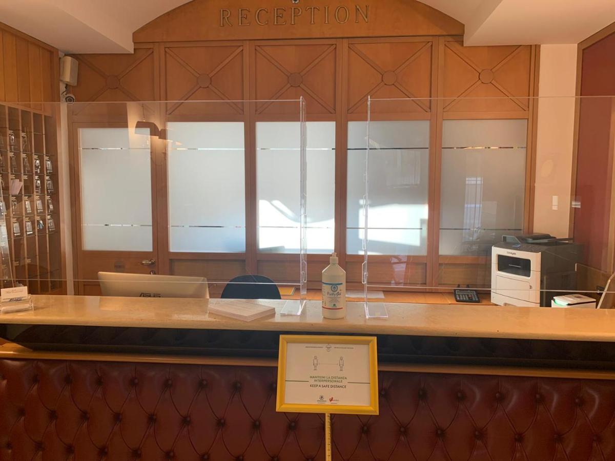 Hotel Continental トリノ エクステリア 写真