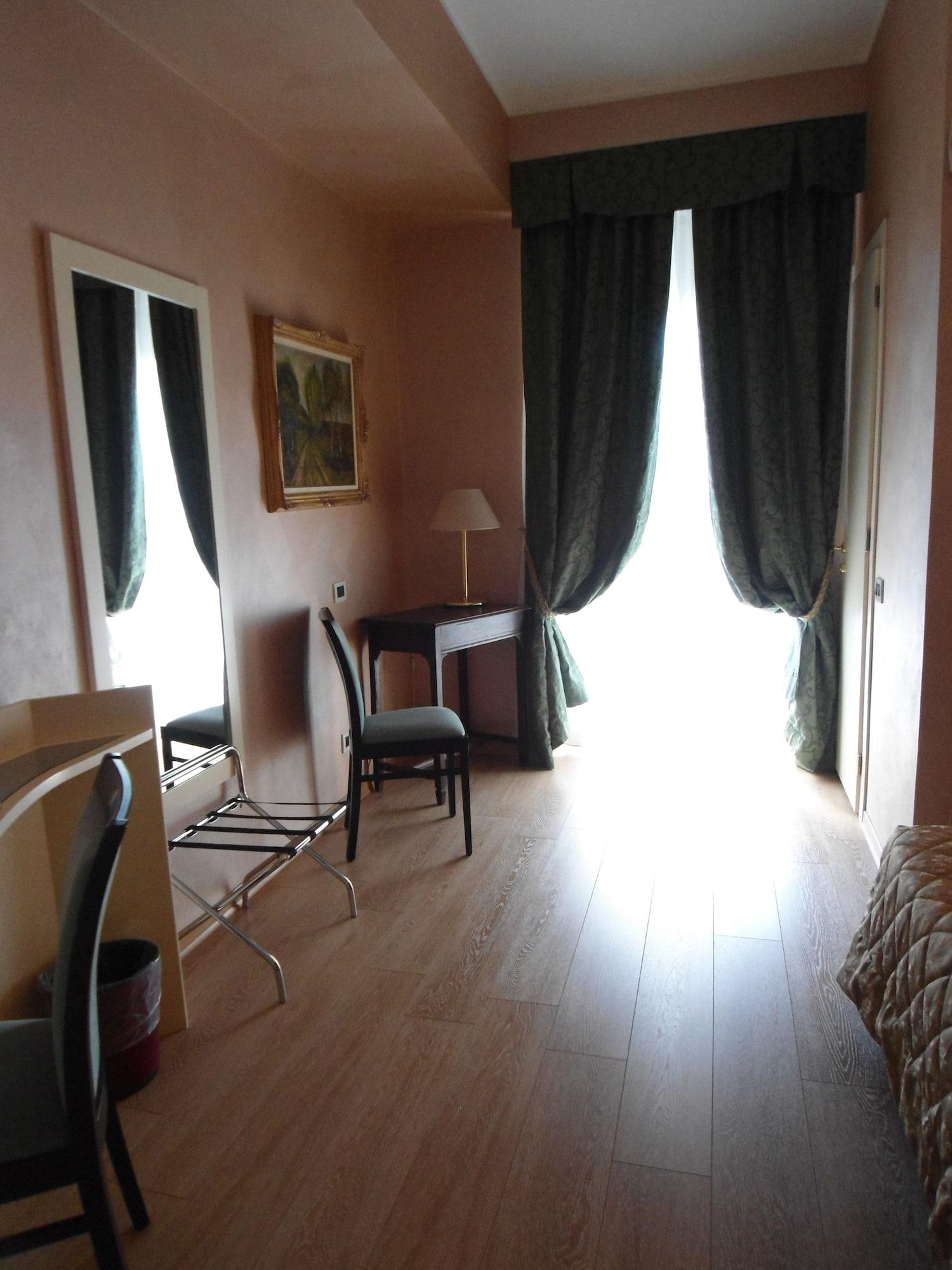 Hotel Continental トリノ エクステリア 写真
