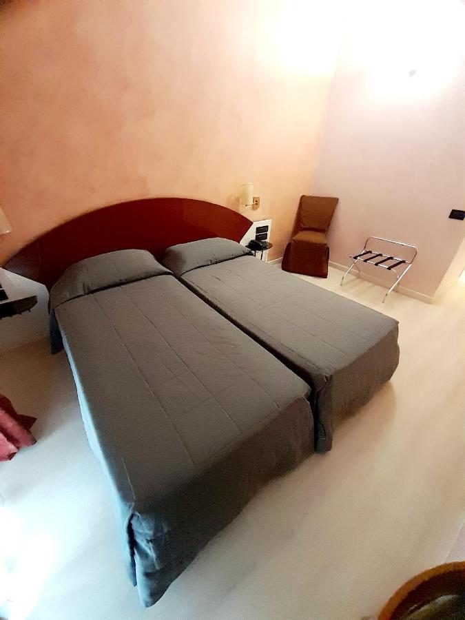 Hotel Continental トリノ エクステリア 写真