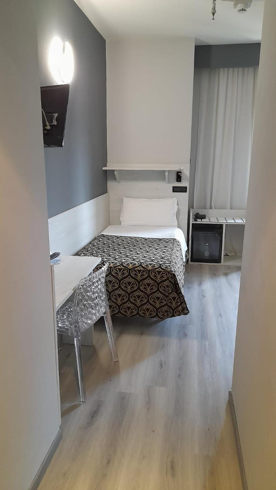 Hotel Continental トリノ エクステリア 写真