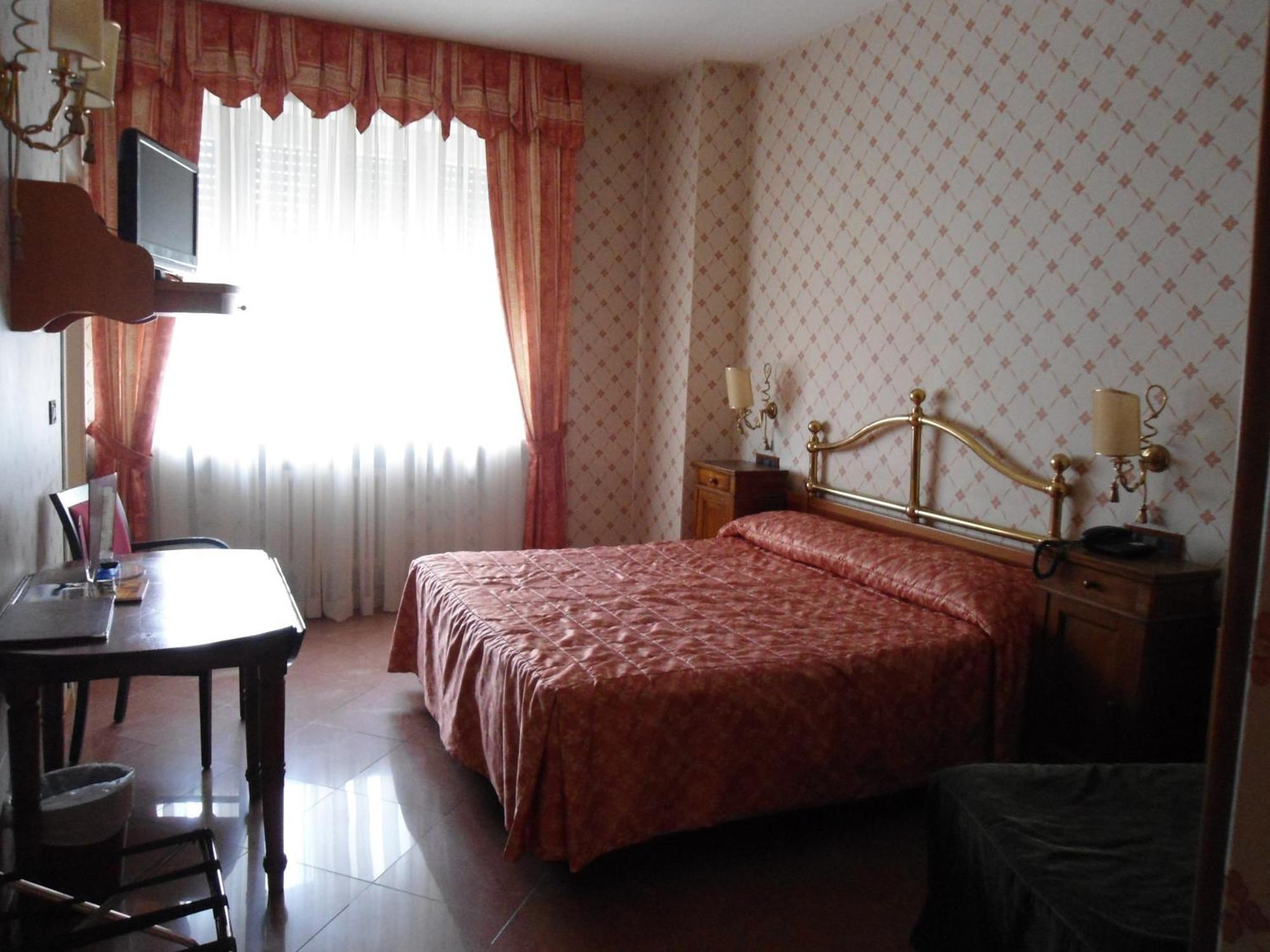 Hotel Continental トリノ エクステリア 写真